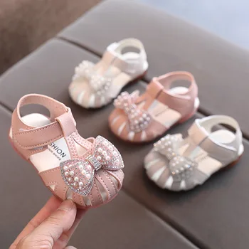 Sandalias Мека подметка момиче сандали ново бебе ходене обувки дишаща принцеса обувки мека кожа единични обувки бебе обувка дете обувка